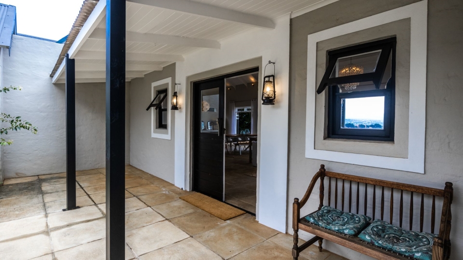 4 Bedroom Property for Sale in The Coves North West